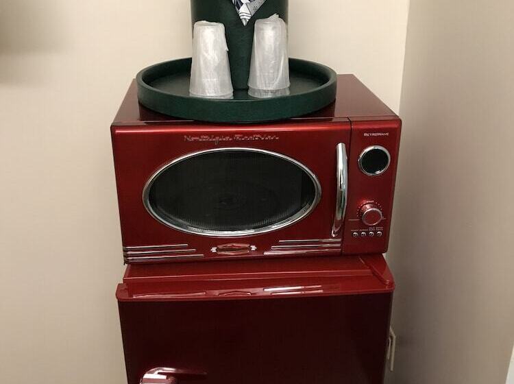 غرفه قياسيه سريرين مزدوجين, T Bird Motor Inn