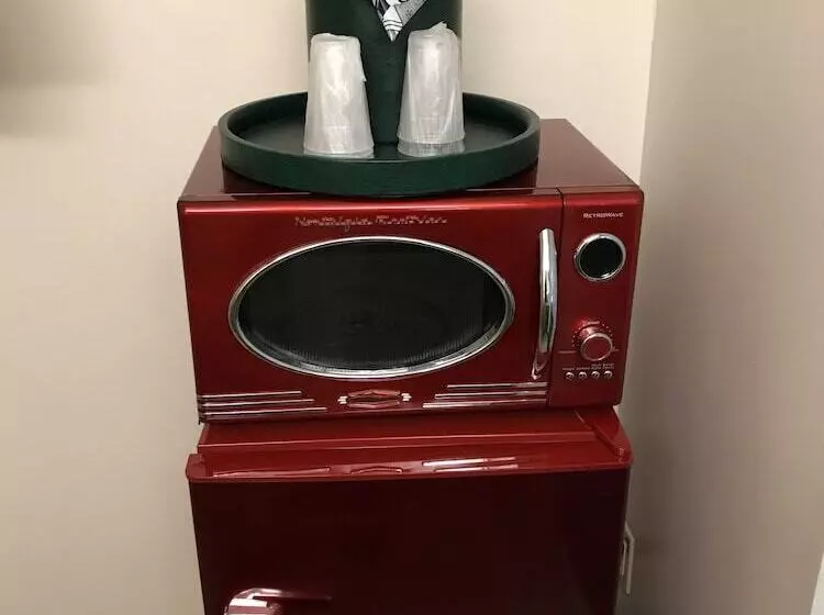 クイーンベッドのデラックスルーム, T Bird Motor Inn