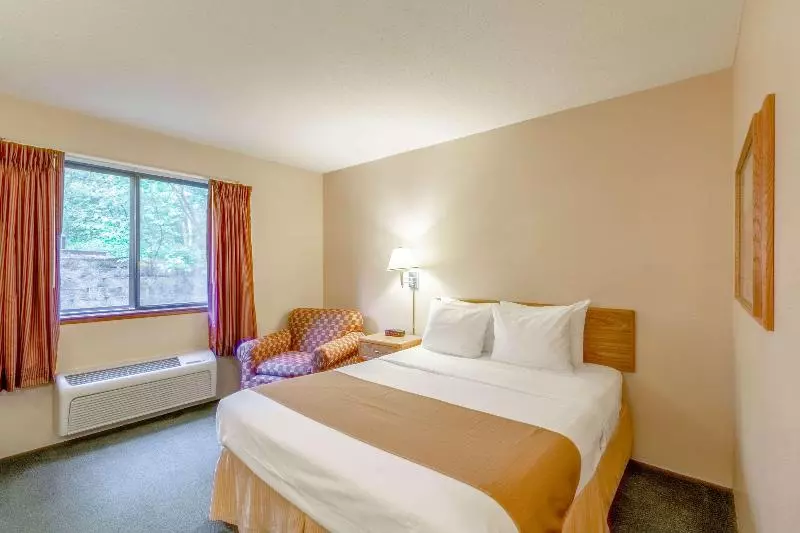 اتاق استاندارد, Rodeway Inn