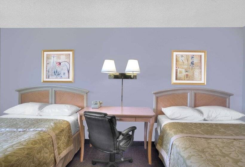 Номер Стандарт 2 Двуспальные Кровати, Super 8 By Wyndham Augusta