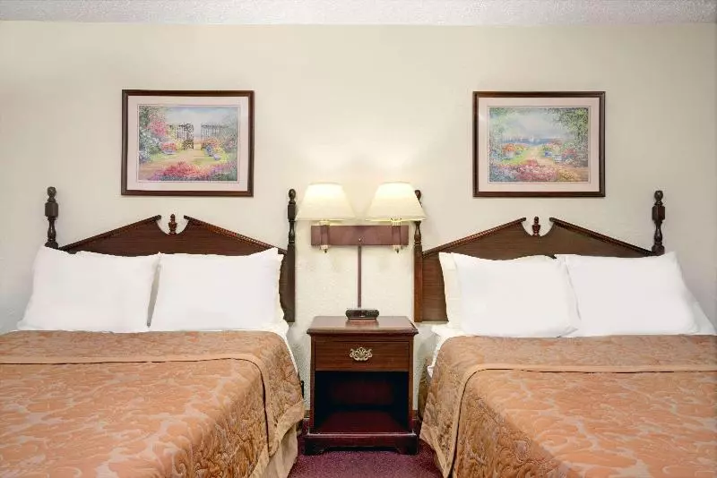 Standard-huone, Super 8 By Wyndham Chaska