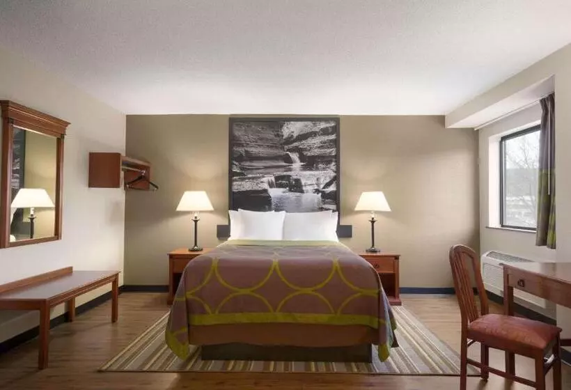 استودیوی استاندارد, Super 8 By Wyndham Ithaca