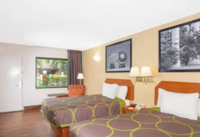 Номер Стандарт 2 Двуспальные Кровати, Super 8 By Wyndham North Palm Beach