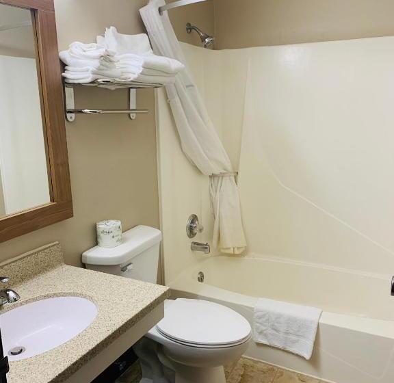 Номер Стандарт 2 Двуспальные Кровати, Super 8 By Wyndham O Neill Ne