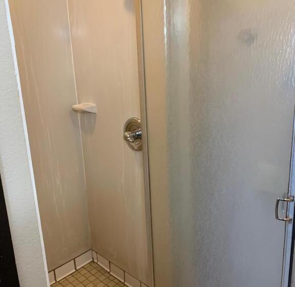 Номер Стандарт 2 Двуспальные Кровати, Super 8 By Wyndham O Neill Ne