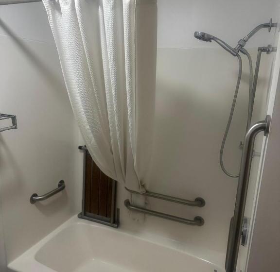 غرفة قياسية لذوى الاحتياجات الخاصة, Super 8 By Wyndham Sparta