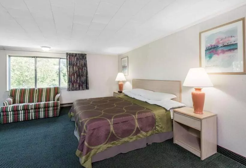 キングサイズベッドのデラックスルーム, Super 8 By Wyndham W Yarmouth Hyannis/cape Cod