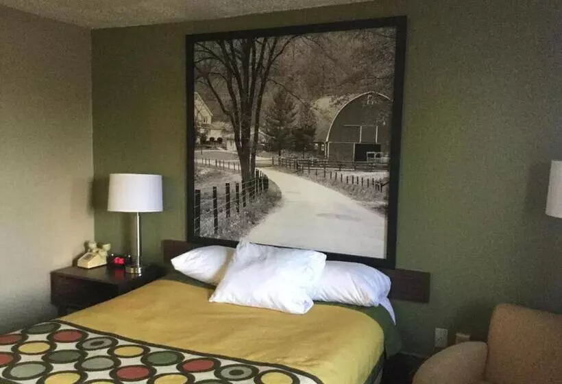 Standard-invahuone, Super 8 By Wyndham Youngstown/austintown