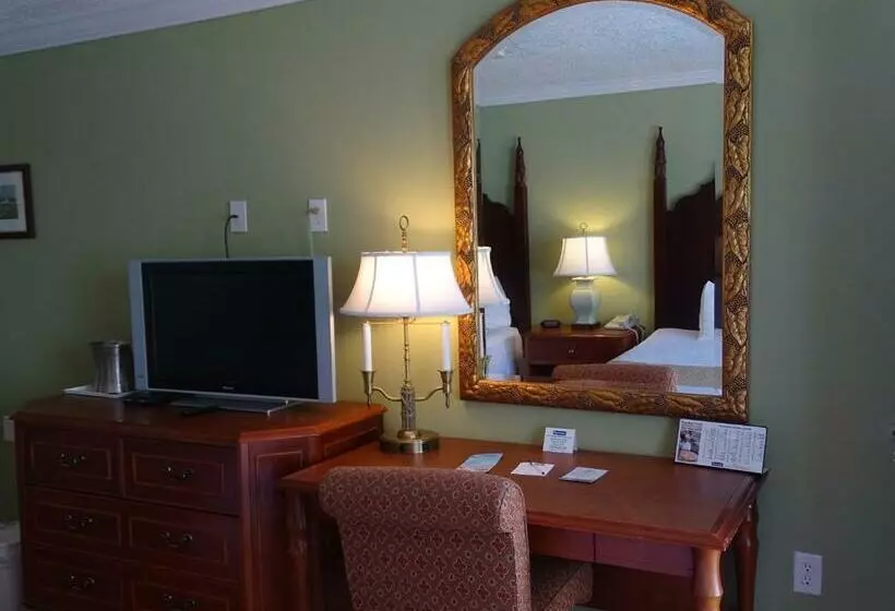 キングサイズベッドのスタンダードルーム, Quality Inn