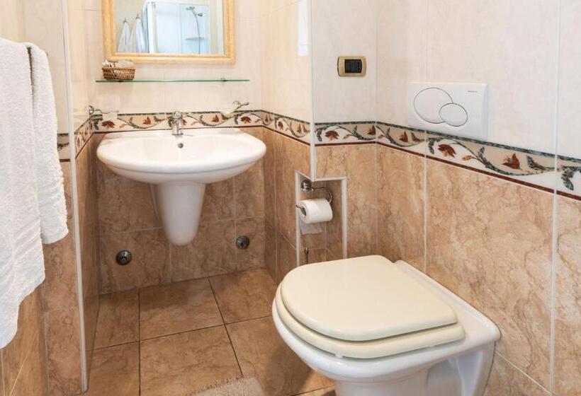 Tripla Superiore Vista Mare, B&b La Riviera