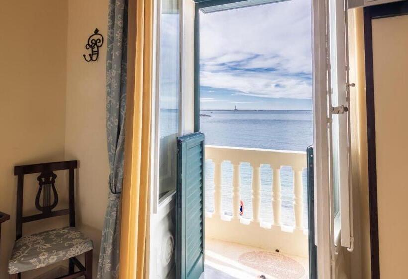 Tripla Superiore Vista Mare, B&b La Riviera