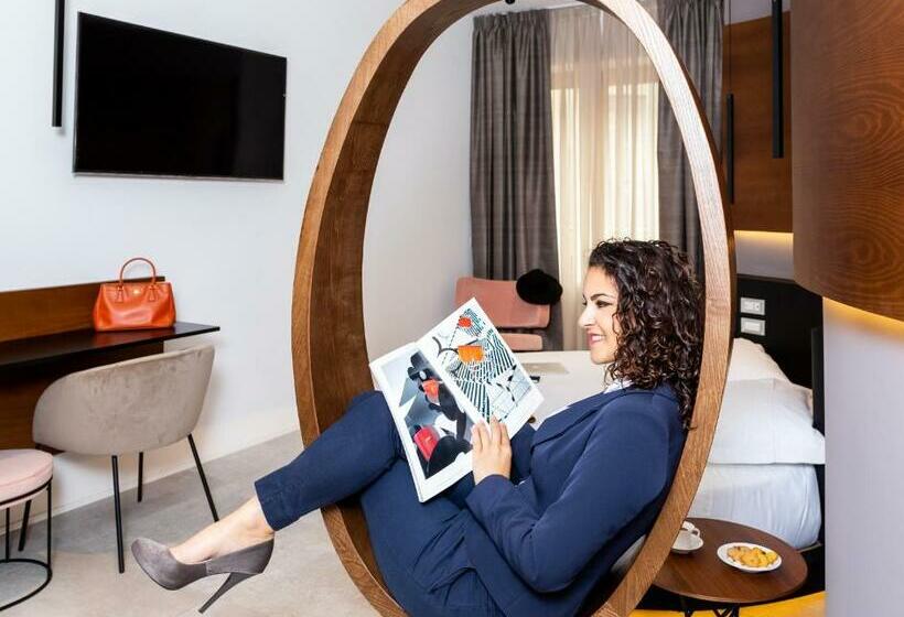 豪华房间, The Corner Duomo