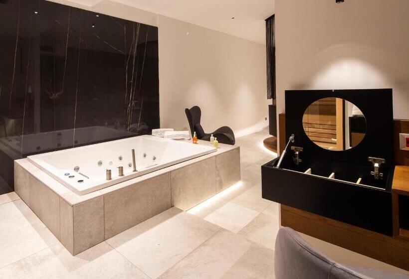 行政套房, The Corner Duomo