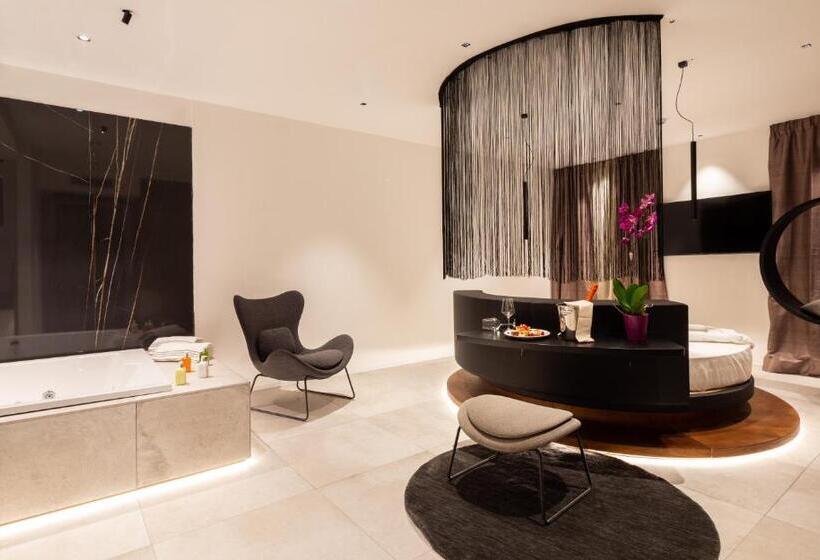 行政套房, The Corner Duomo