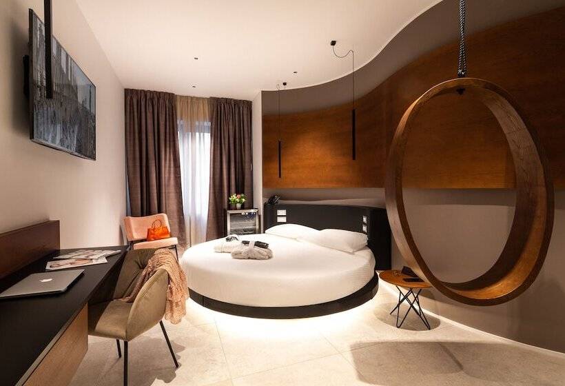 豪华房间, The Corner Duomo