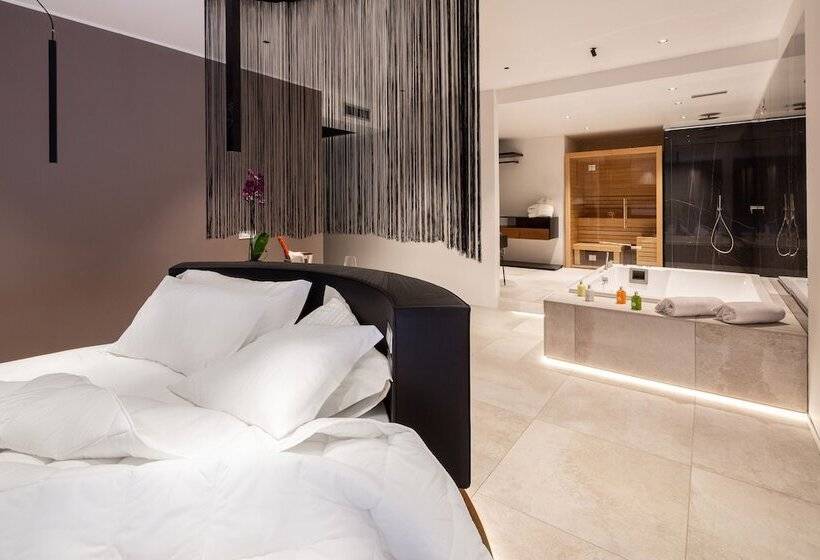 行政套房, The Corner Duomo