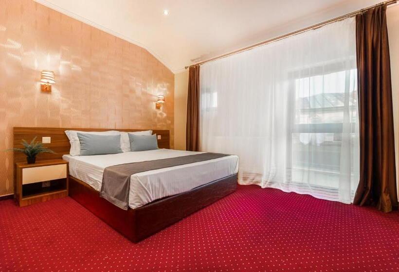 اتاق سوپریور, Bucur 9