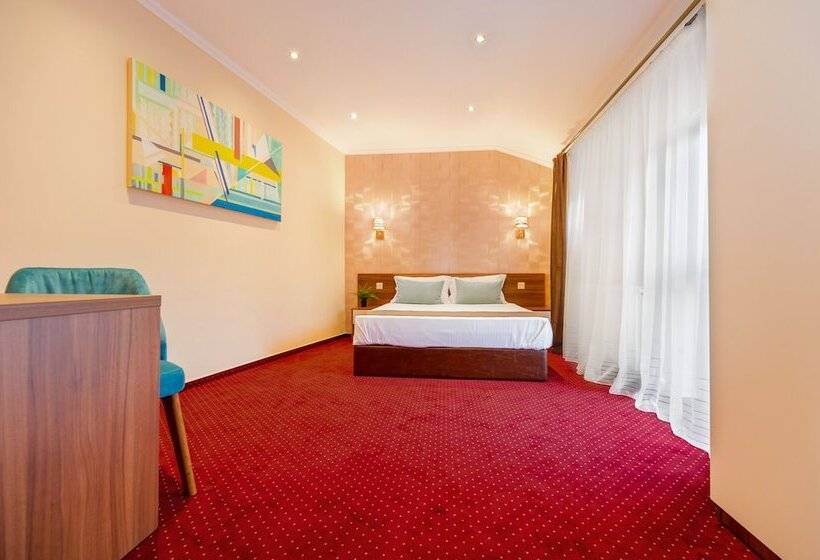 اتاق سوپریور, Bucur 9