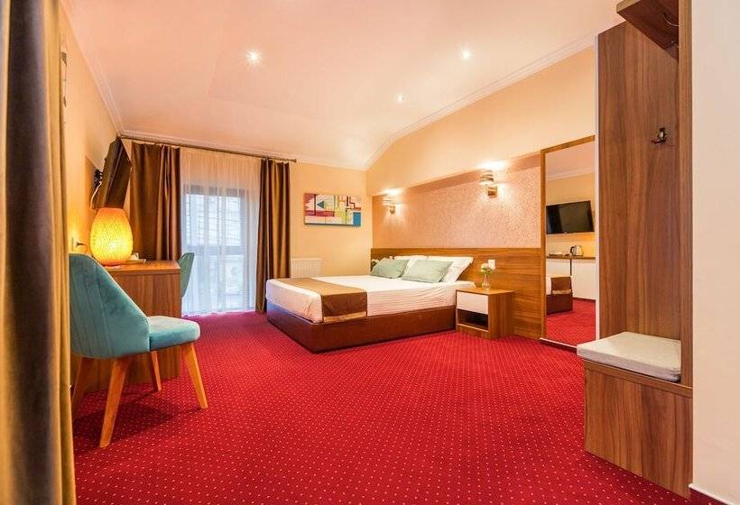 اتاق لوکس, Bucur 9