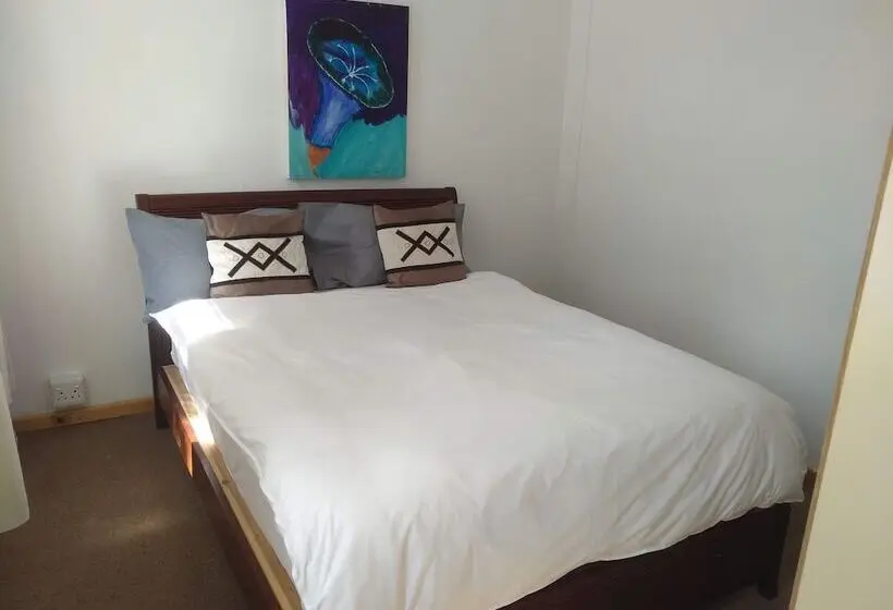 اتاق استاندارد, Steps Guest House