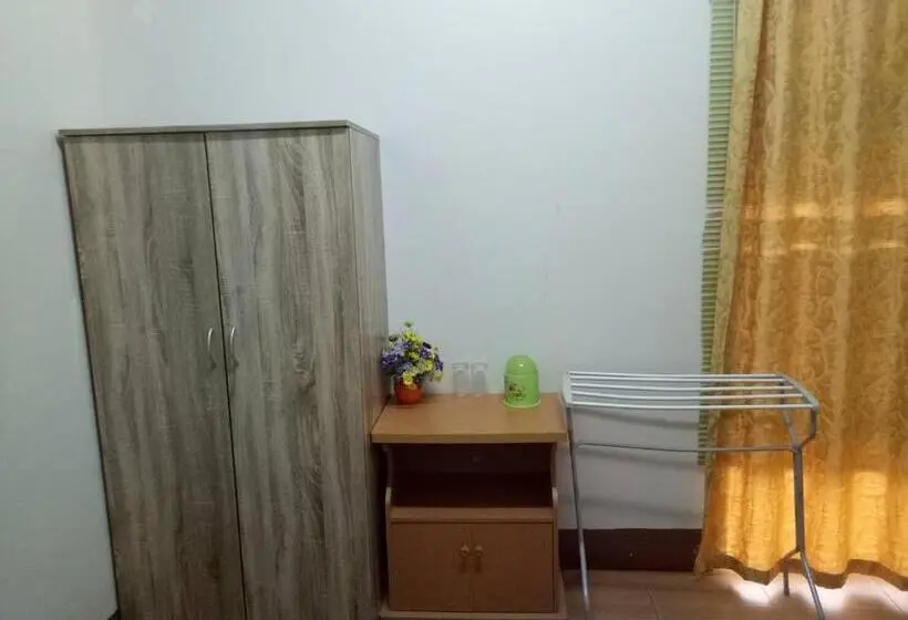 バス共有のスタンダードルーム, Tt Hostel Chiangrai