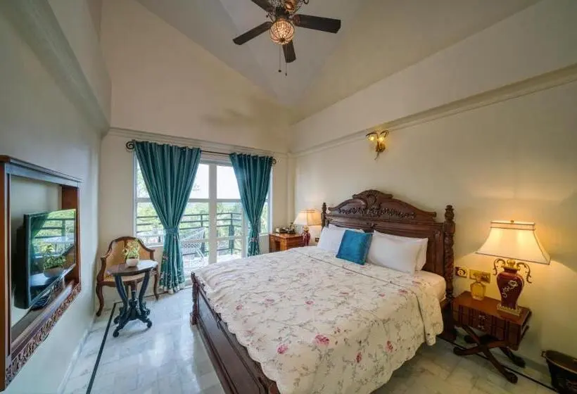 バルコニー付きデラックスルーム, Clarks Exotica Island House, Portblair