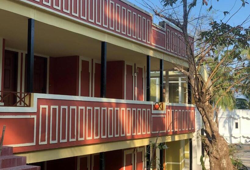 חדר דלוקס עם מרפסת, Clarks Exotica Island House, Portblair