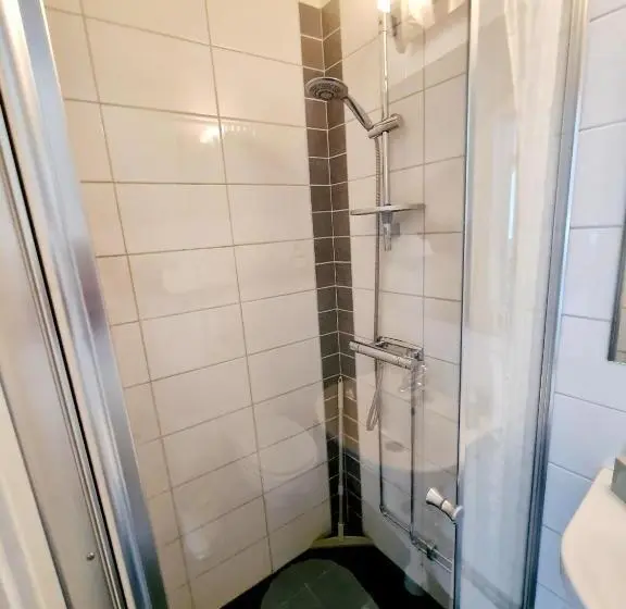Suite with lake view, Röda Magasinet