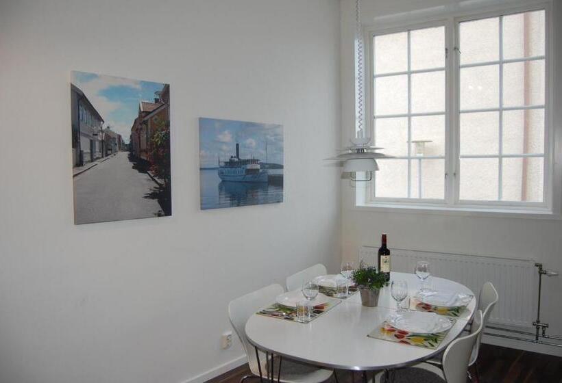 Suite with lake view, Röda Magasinet