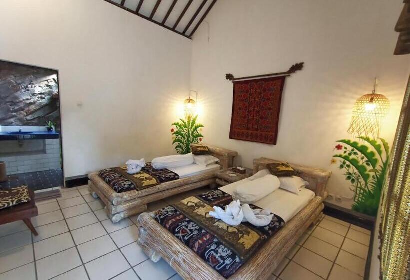 غرفة قياسية مطلّة علي الحديقة, Binaria Museum