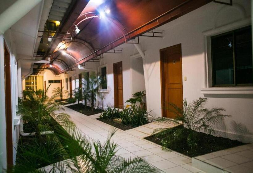 اتاق استاندارد, Provincia Santo Domingo