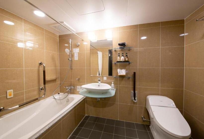 Номер Deluxe, Trad Replay