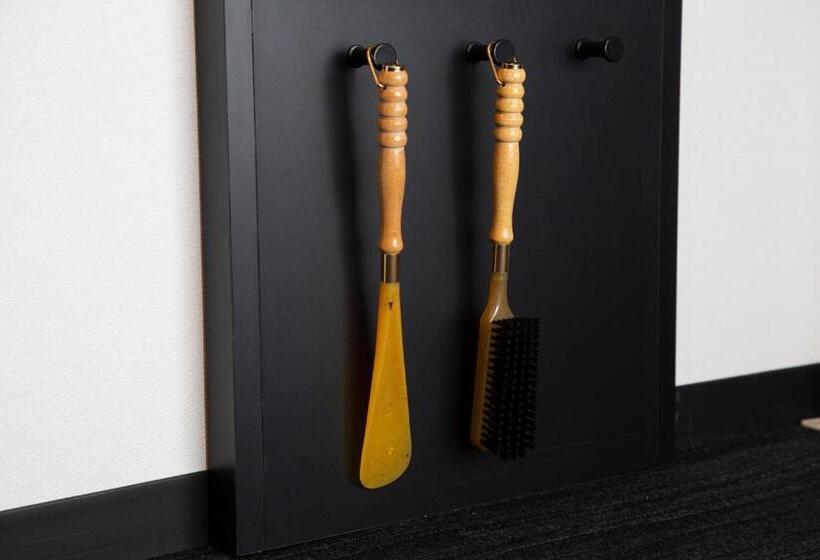 Номер Deluxe, Trad Replay