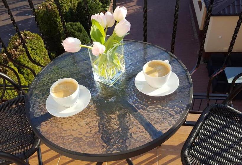 Standard Room Shared Bathroom, Dom Gościnny Korab