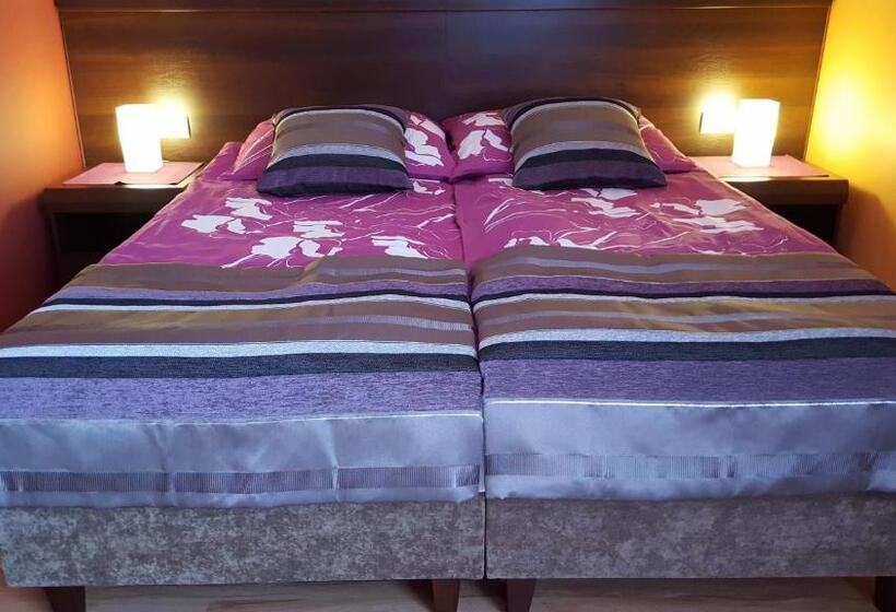 Standard Room, Dom Gościnny Korab