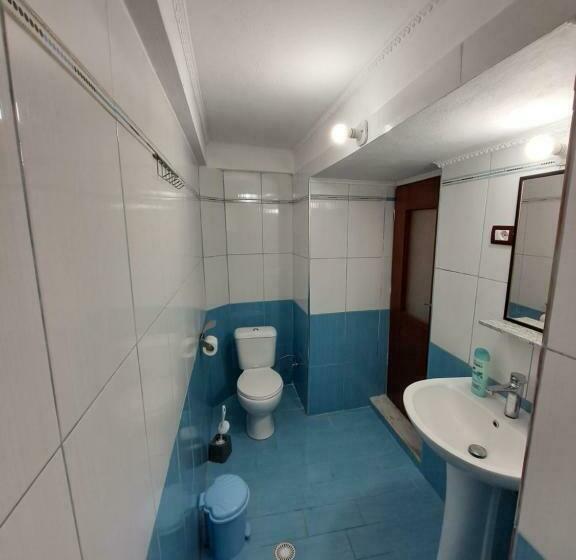 اتاق لوکس با چشم‌انداز, Guest House Argjiro Castle