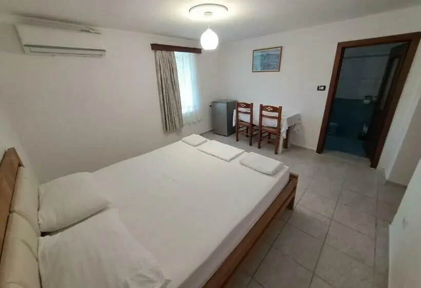 اتاق لوکس با چشمانداز, Guest House Argjiro Castle