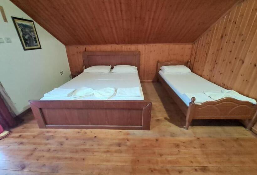 اتاق خانوادگی, Guest House Argjiro Castle