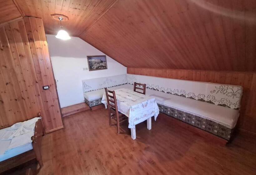 패밀리 룸, Guest House Argjiro Castle