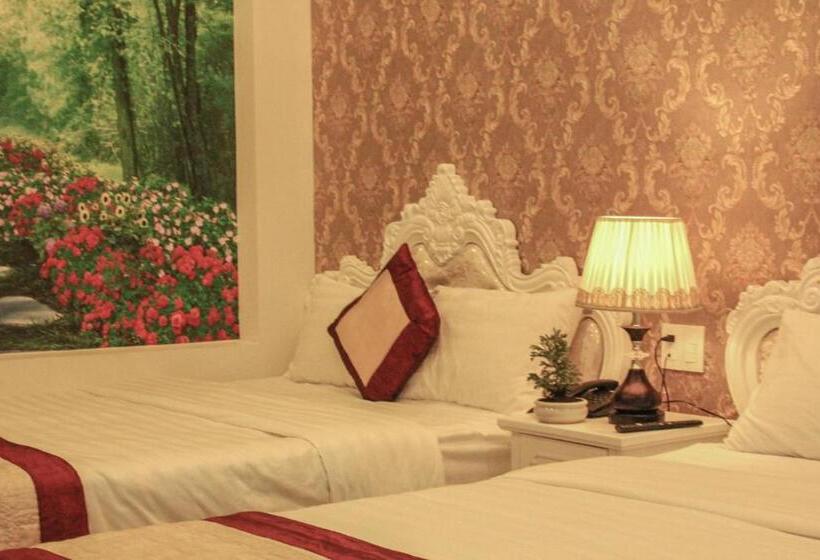اتاق استاندارد چهارنفره با بالکن, Anh Tien