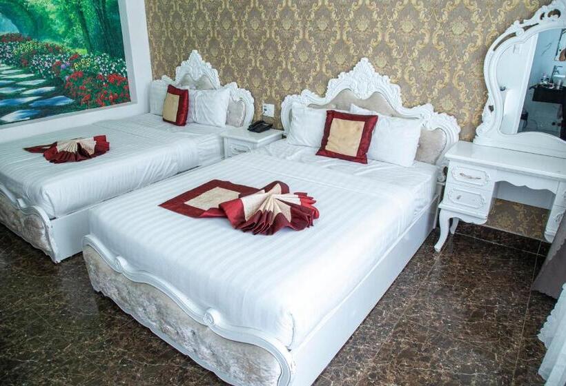 اتاق استاندارد چهارنفره با بالکن, Anh Tien