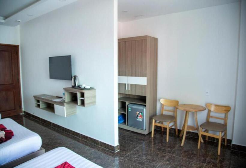 اتاق خانوادگی, Anh Tien