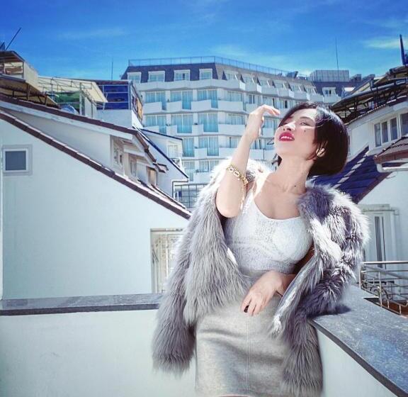 اتاق استاندارد چهارنفره با بالکن, Anh Tien