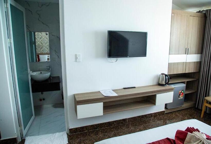 اتاق استاندارد چهار تخته, Anh Tien