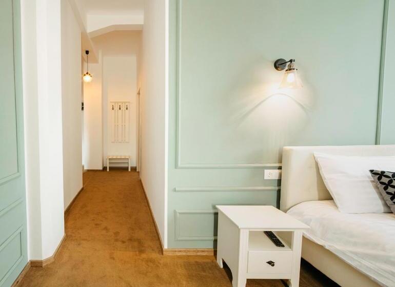 اتاق لوکس چهار تخته, Riviera Residence