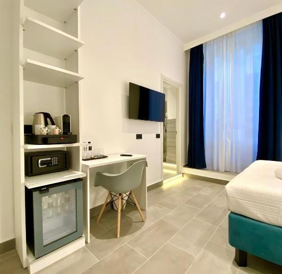 חדר דלוקס, The One   Sun  N Seas