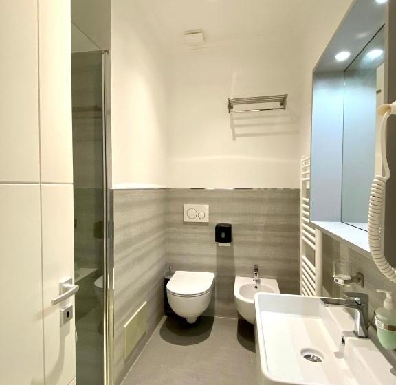 חדר דלוקס, The One   Sun  N Seas