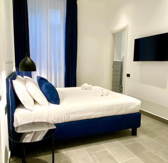 חדר דלוקס, The One   Sun  N Seas