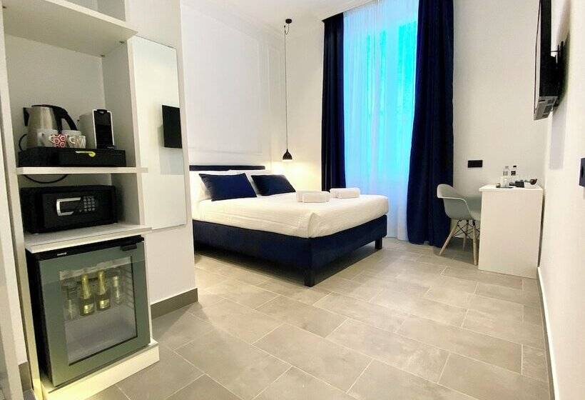 חדר דלוקס, The One   Sun  N Seas