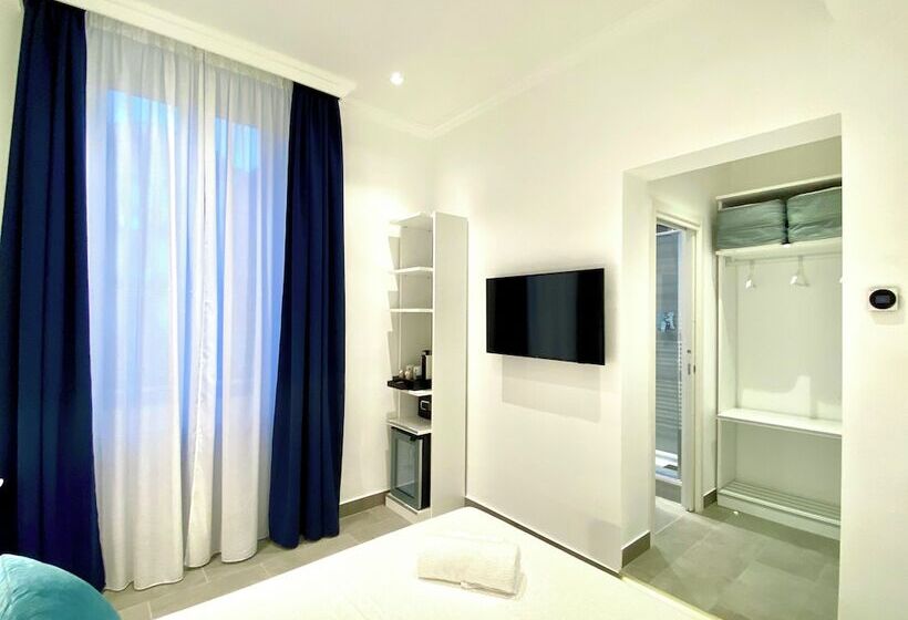 חדר דלוקס, The One   Sun  N Seas